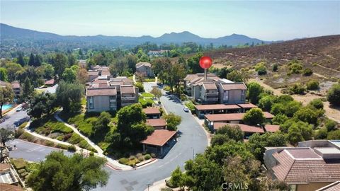 Tiny photo for 327 Chestnut Hill #22, Thousand Oaks, CA 91360 (MLS # FR25223157)