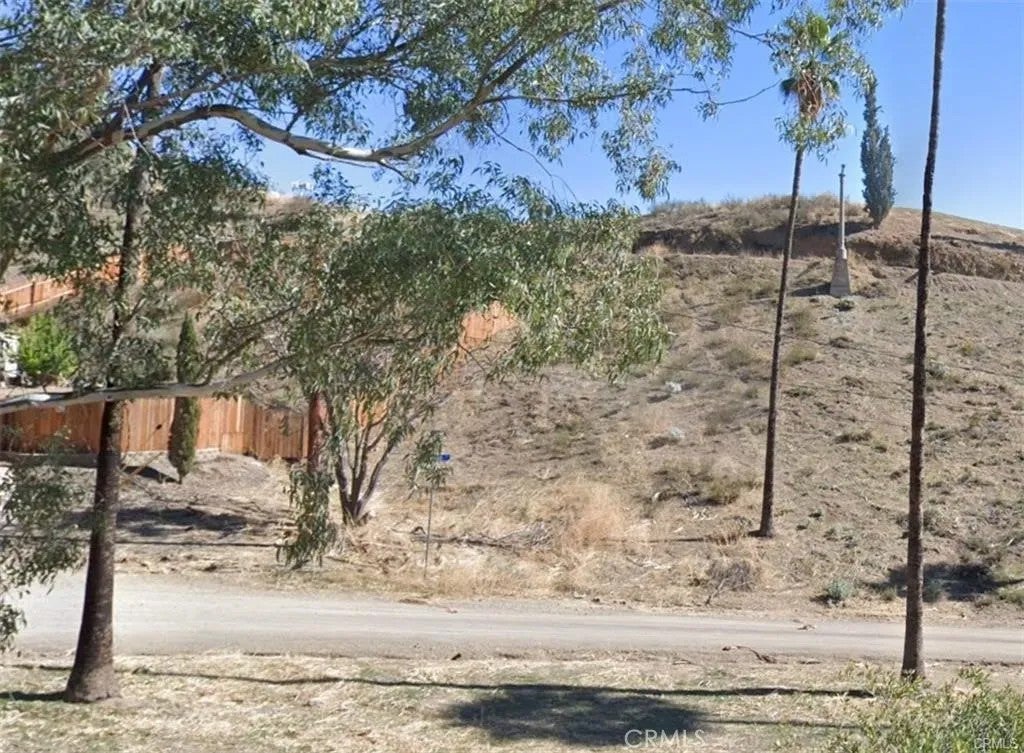 0 Cowell St
