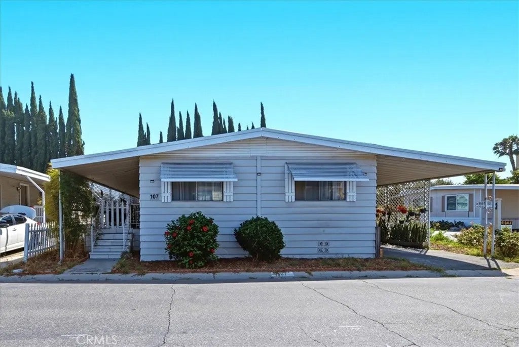 300 N Rampart 107