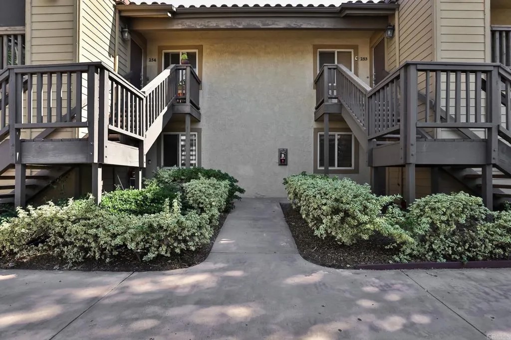 1925 Avenida del Mexico 154