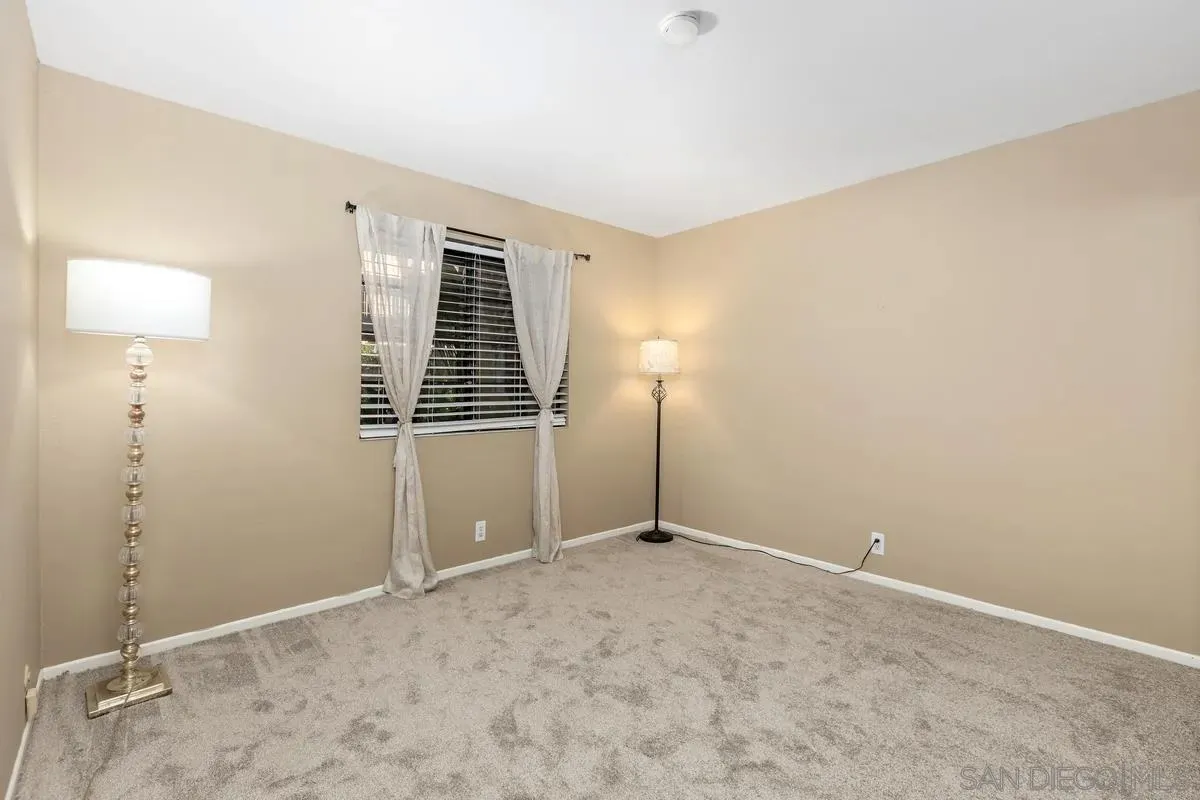 La Jolla, California 92037, United States, 2 Bedrooms Bedrooms, ,2 BathroomsBathrooms,Residential,Active,254048