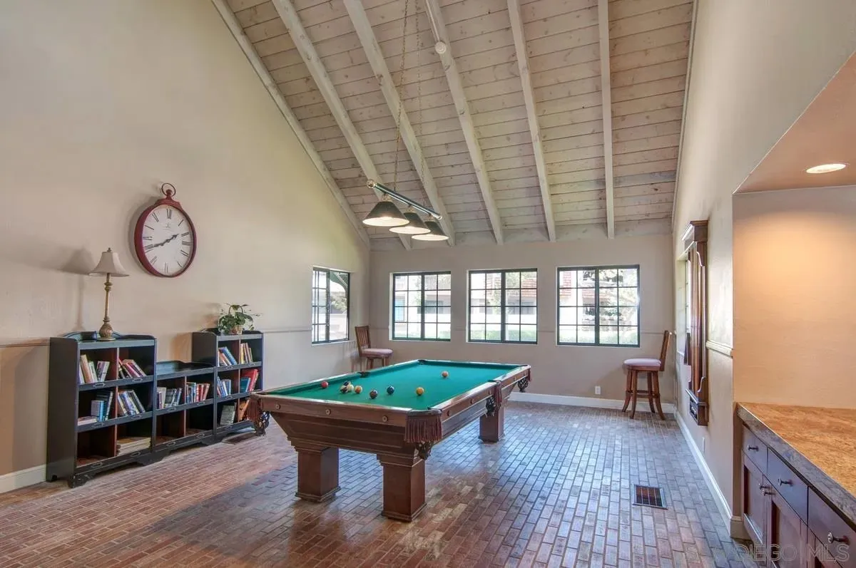 La Jolla, California 92037, United States, 2 Bedrooms Bedrooms, ,2 BathroomsBathrooms,Residential,Active,254048