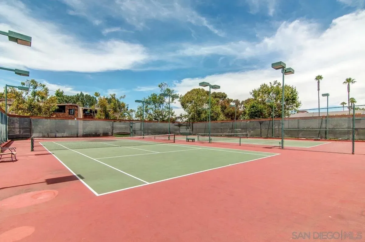 La Jolla, California 92037, United States, 2 Bedrooms Bedrooms, ,2 BathroomsBathrooms,Residential,Active,254048