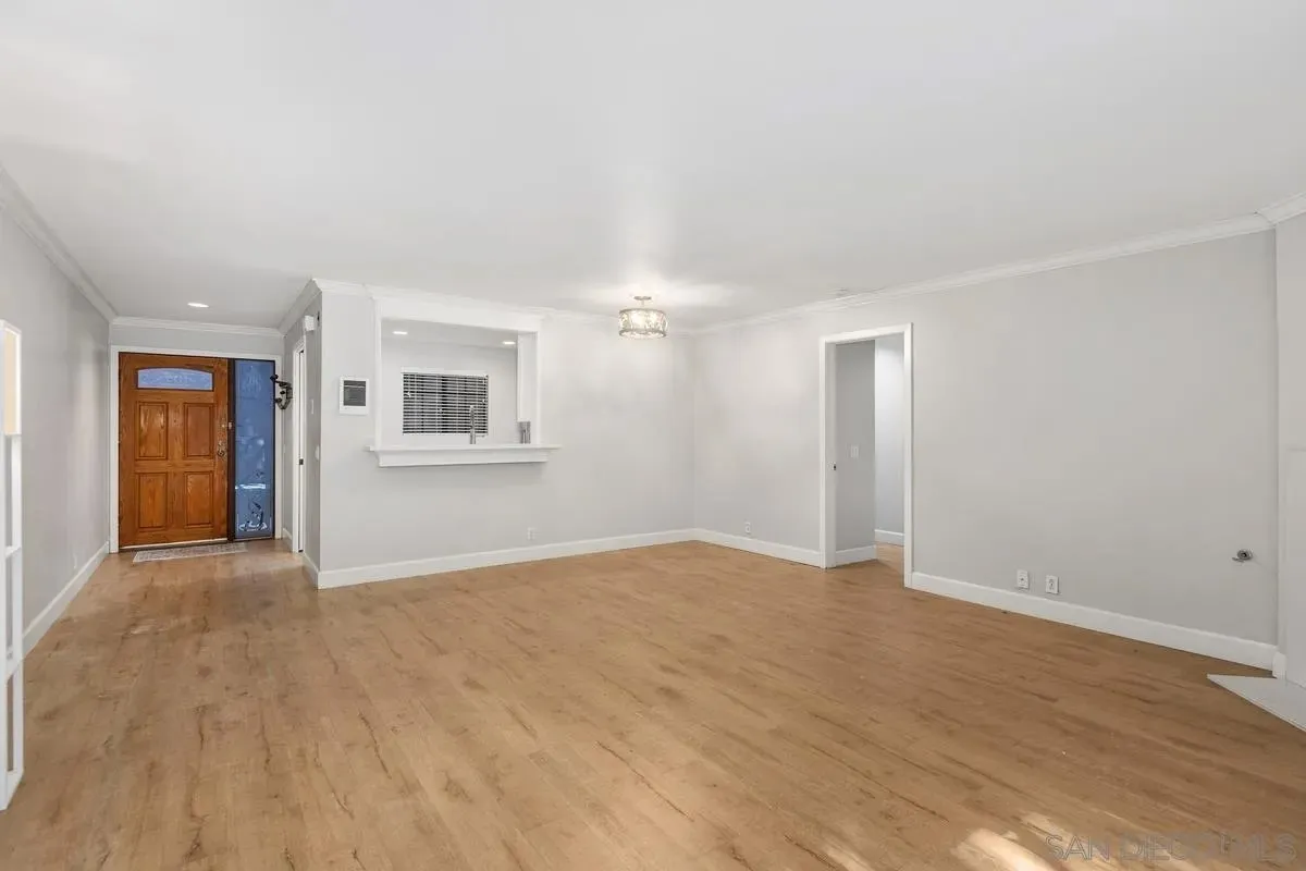 La Jolla, California 92037, United States, 2 Bedrooms Bedrooms, ,2 BathroomsBathrooms,Residential,Active,254048