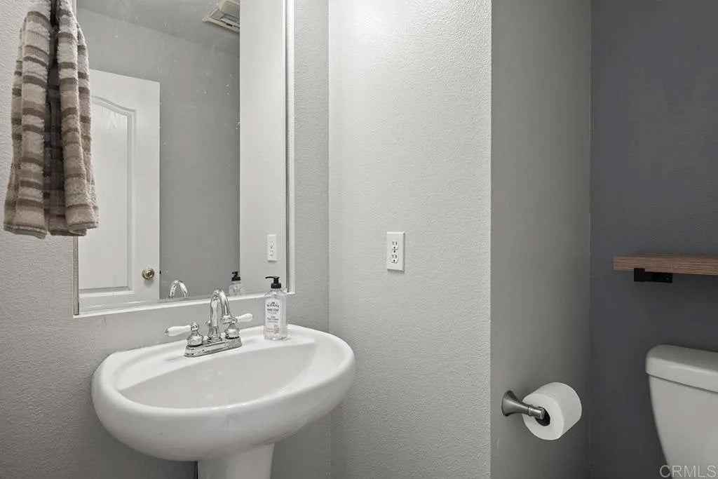 1218 LA VIDA CT