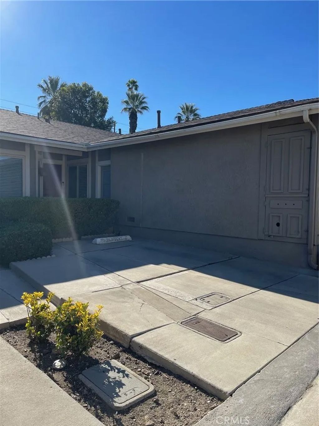 Photo of 860 Tangerine St, Corona, CA 92879 (MLS # IG26008419)