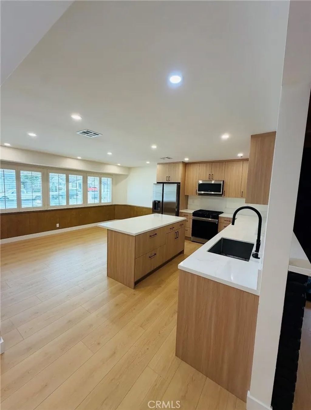 Photo of 10024 Norwich Avenue, Mission Hills (san Fernando), CA 91345 (MLS # SR26089059)