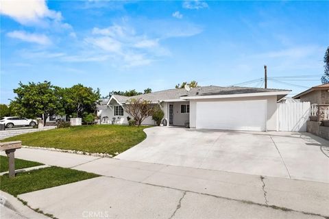 Photo of 5347 Crest Ave, Riverside, CA 92503 (MLS # IG26053008)