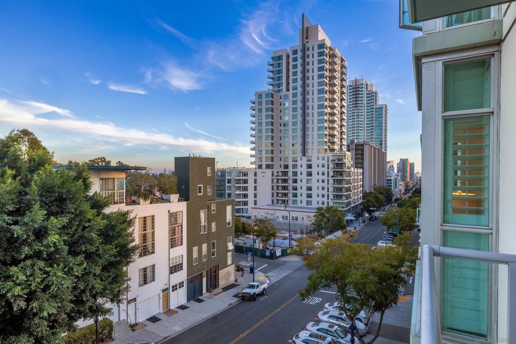 Photo of 850 Beech St #509, San Diego, CA 92101 (MLS # 260007600)