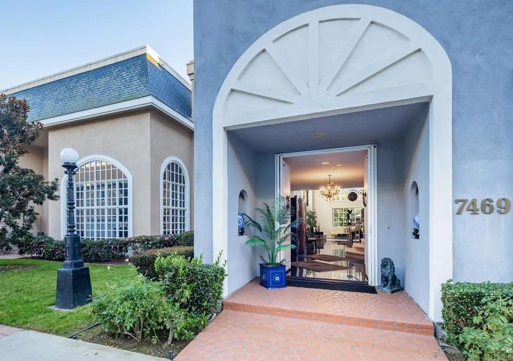 Photo of 7469 Via De Fortuna, Carlsbad, CA 92009 (MLS # NDP2605126)