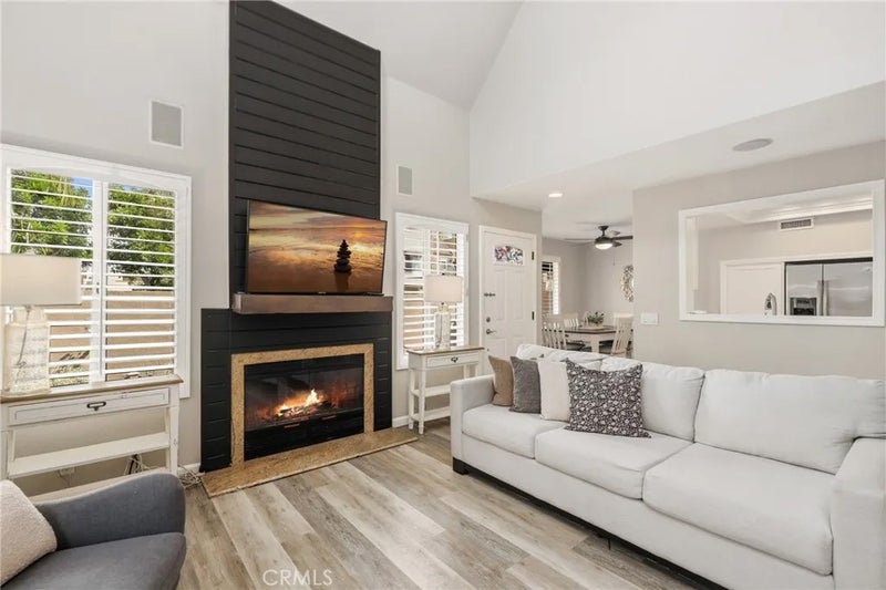 27841 Persimmon 44