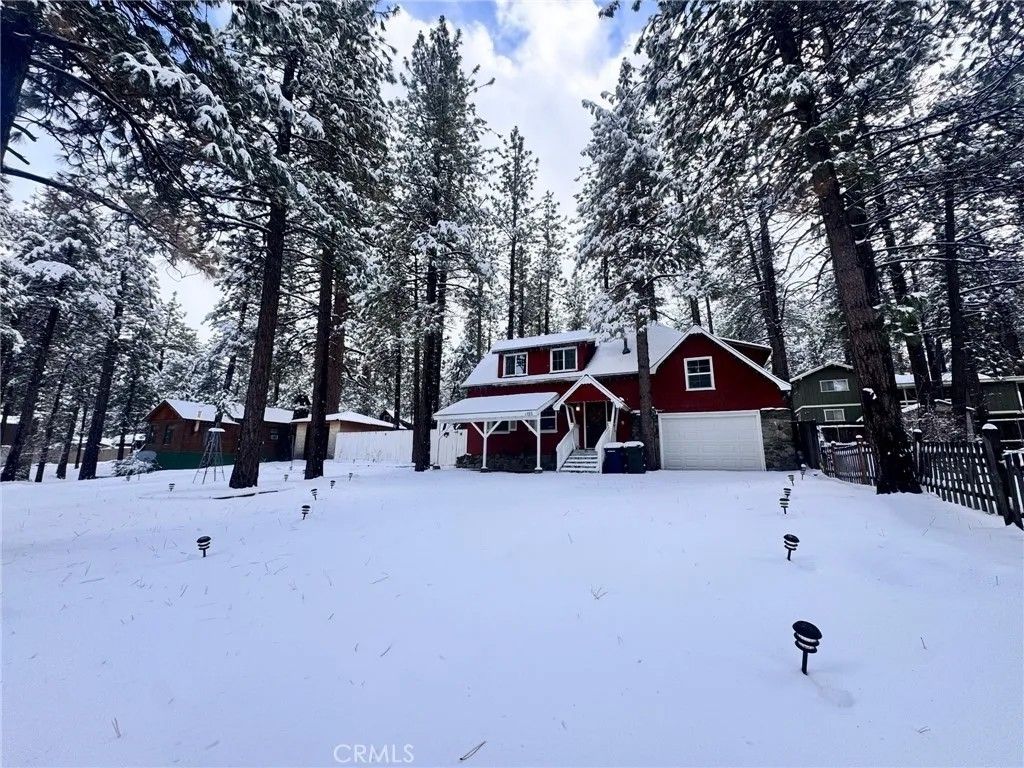Photo of 1155 Lark Rd, Wrightwood, CA 92397 (MLS # IG26075054)