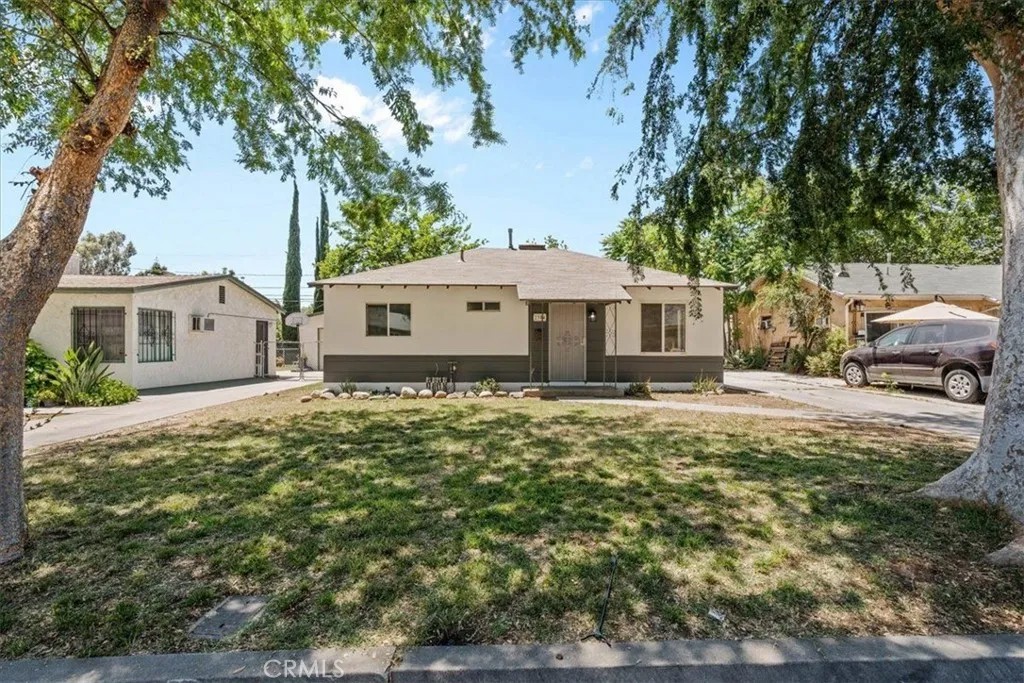 2304 Roxbury Drive