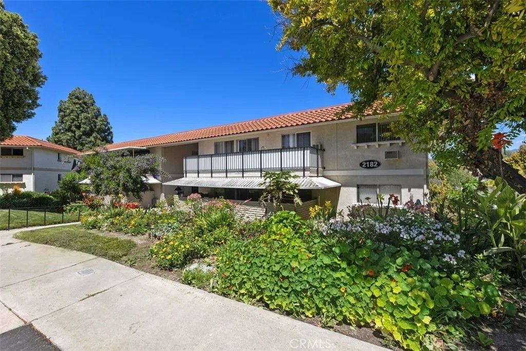 Photo of 2182 Via Puerta, Laguna Woods, CA 92637 (MLS # OC26089767)