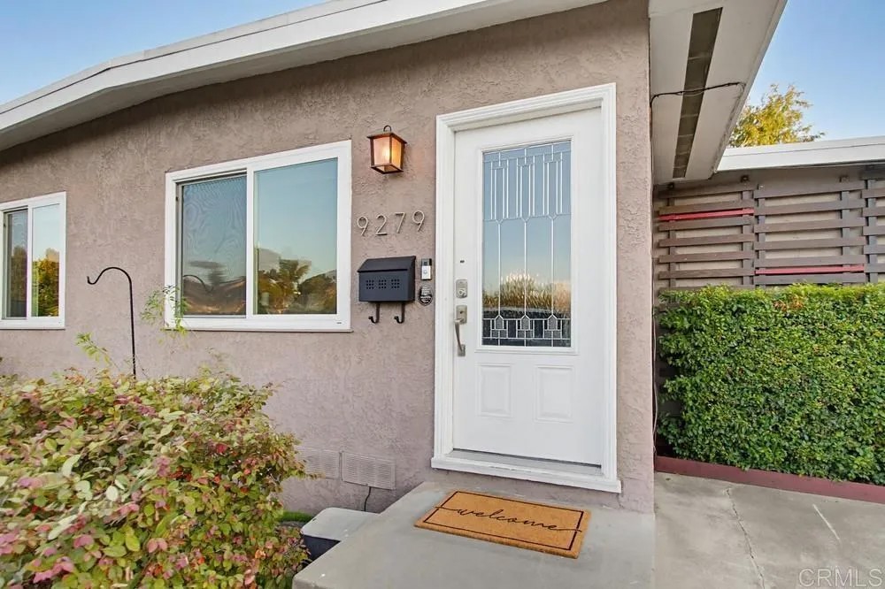 9279 Manor Drive