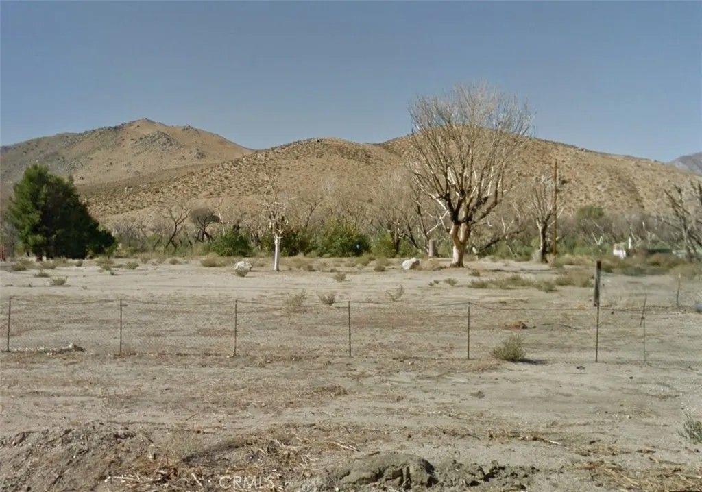 Photo of 5627 S Kelso Valley, Weldon, CA 93283 (MLS # AR26014885)