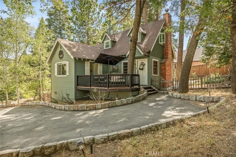 380 Hemlock