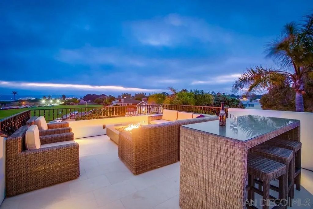 Photo of 10 Ocean Court, Coronado, CA 92118 (MLS # 260003184)