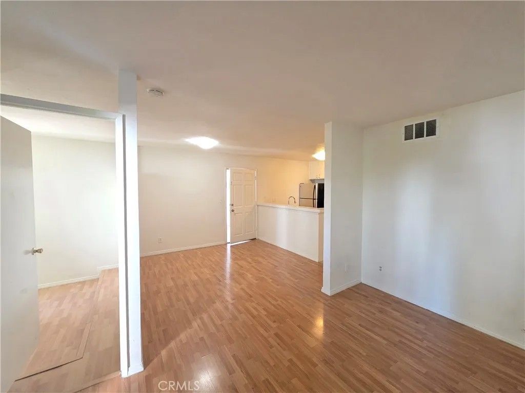 Photo of 18645 Hatteras St #111, Tarzana, CA 91356 (MLS # SR26091224)