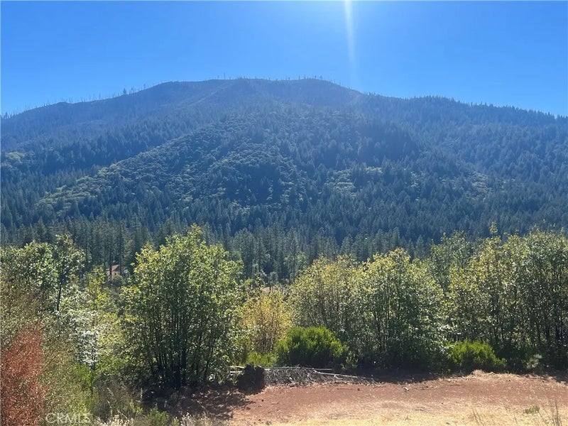 15685 Summit