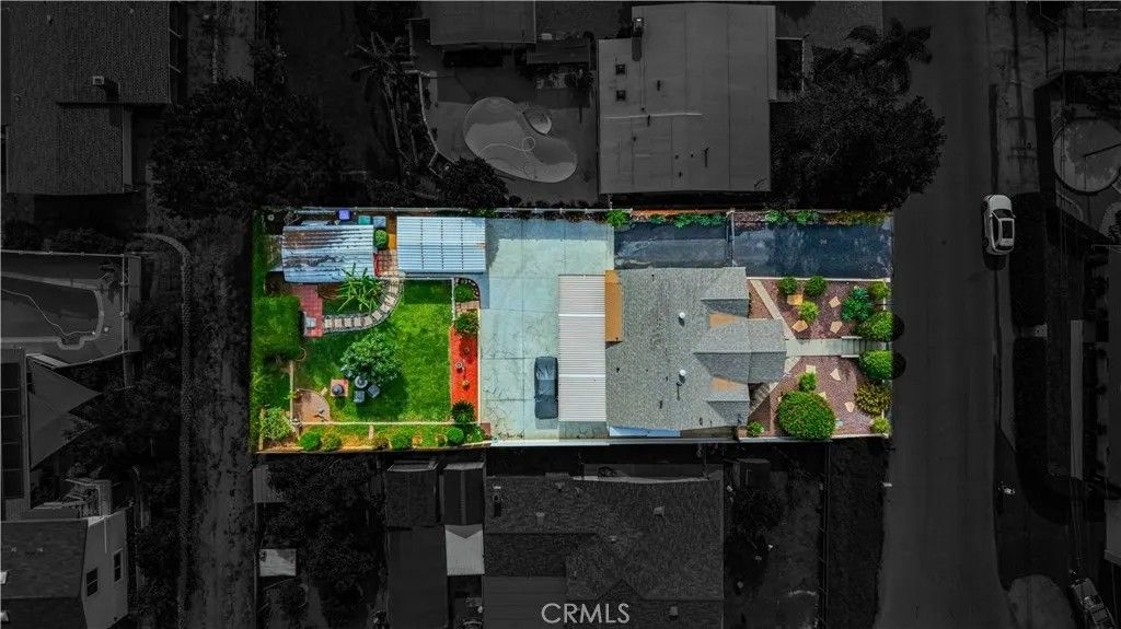 Photo of 637 Iowa St, Fallbrook, CA 92028 (MLS # SW25253701)