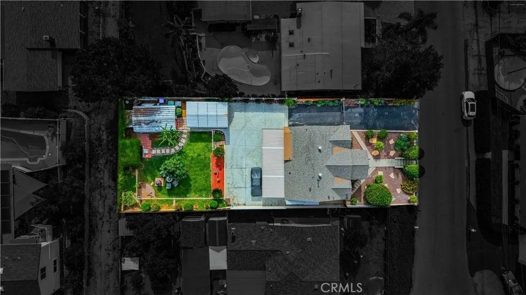 Photo of 637 Iowa St, Fallbrook, CA 92028 (MLS # SW25253701)