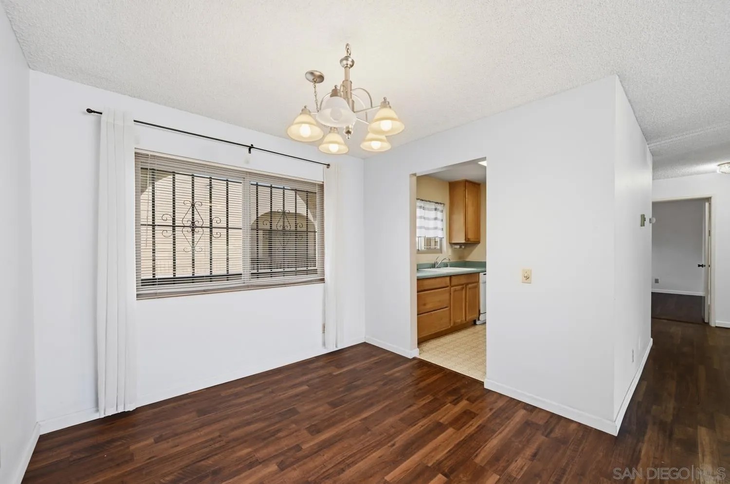 2530 Clairemont Dr 303