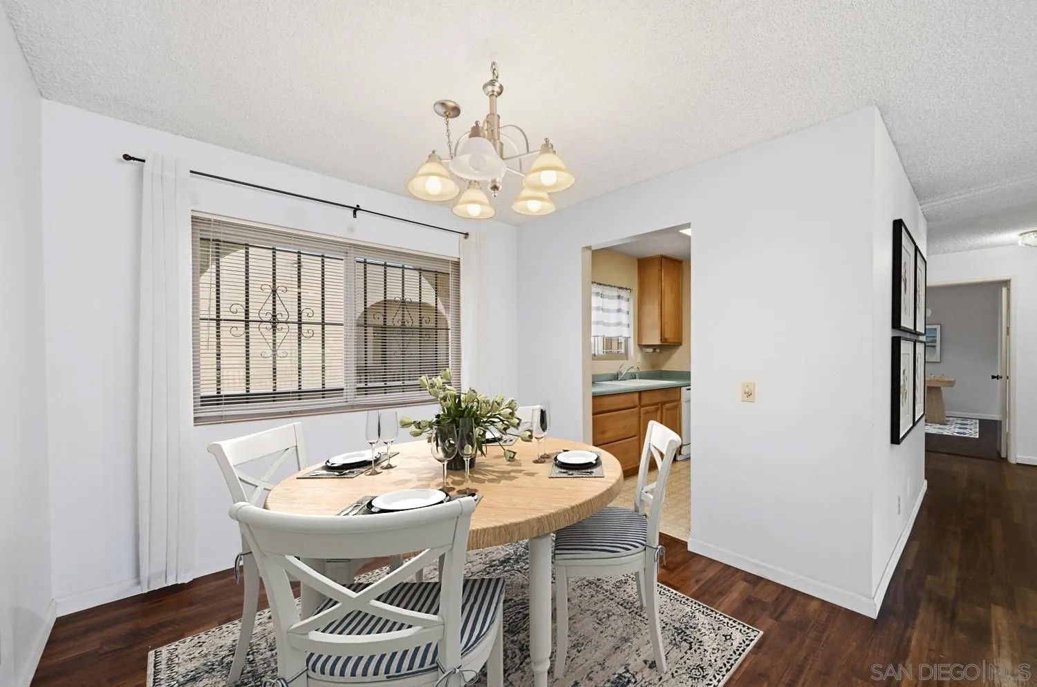 2530 Clairemont Dr 303