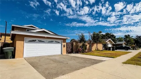 900 S Hayward St, Anaheim, CA 92804 - #: OC25242653