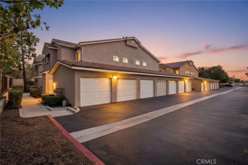 Photo of 41410 Juniper Street #1721, Murrieta, CA 92562 (MLS # SW26092175)