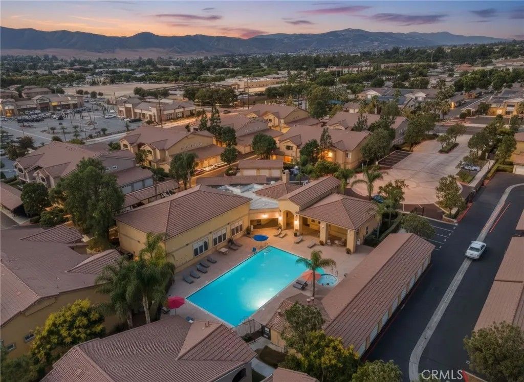 Photo of 41410 Juniper Street #1721, Murrieta, CA 92562 (MLS # SW26092175)