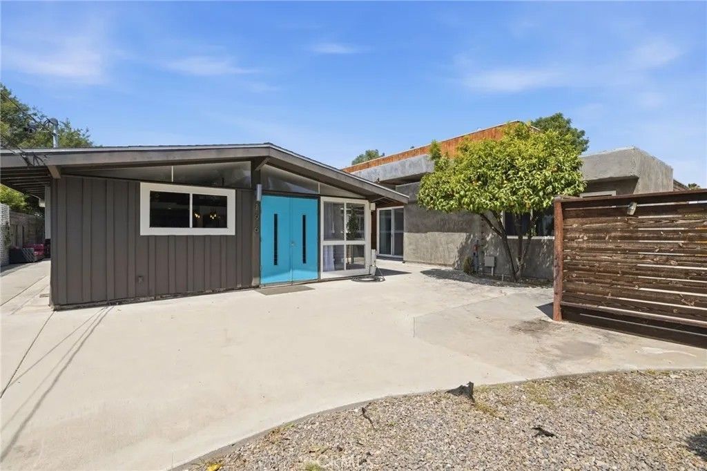 Photo of 196 Santa Clara Drive, Vista, CA 92083 (MLS # PW26093958)