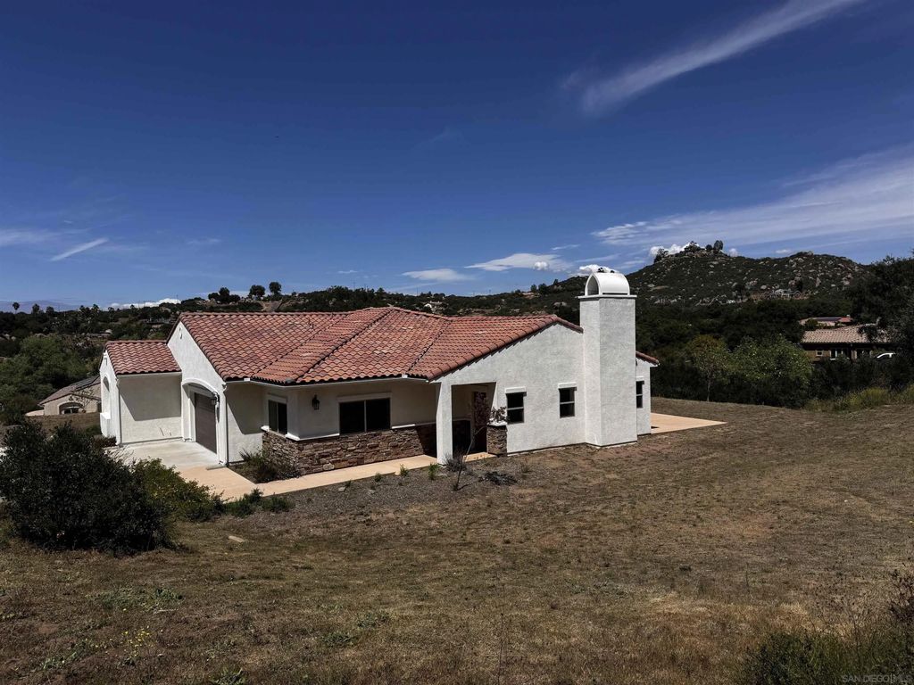 Photo of 12649 Via Vigneto, Lakeside, CA 92040 (MLS # 260008131)