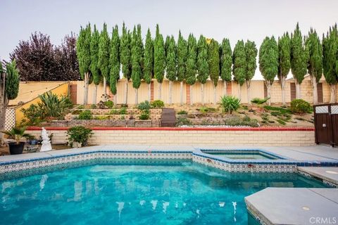 Tiny photo for 23132 Posada Dr, Valencia, CA 91354 (MLS # SR25251781)