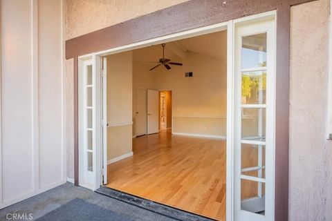 Tiny photo for 23132 Posada Dr, Valencia, CA 91354 (MLS # SR25251781)