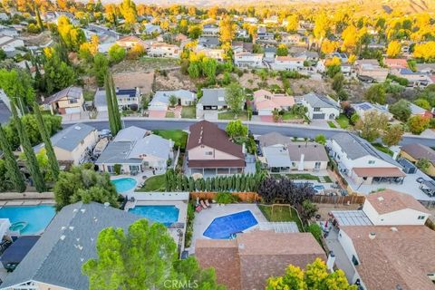 Tiny photo for 23132 Posada Dr, Valencia, CA 91354 (MLS # SR25251781)