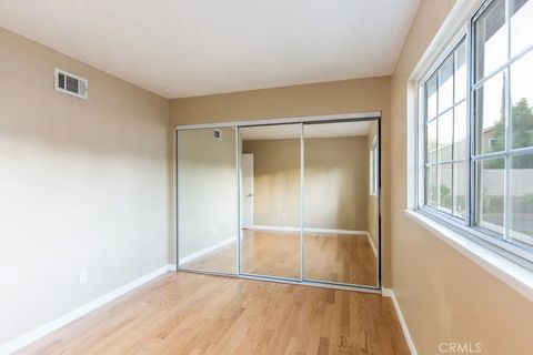 Tiny photo for 23132 Posada Dr, Valencia, CA 91354 (MLS # SR25251781)