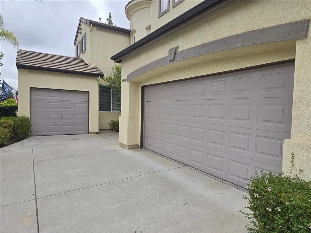 Photo of 31487 River Rock Ct, Murrieta, CA 92563 (MLS # OC25221474)