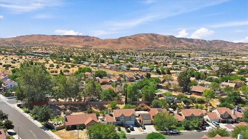 37411 Litchfield