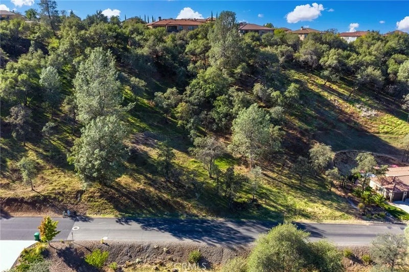 3395 Shallow Springs