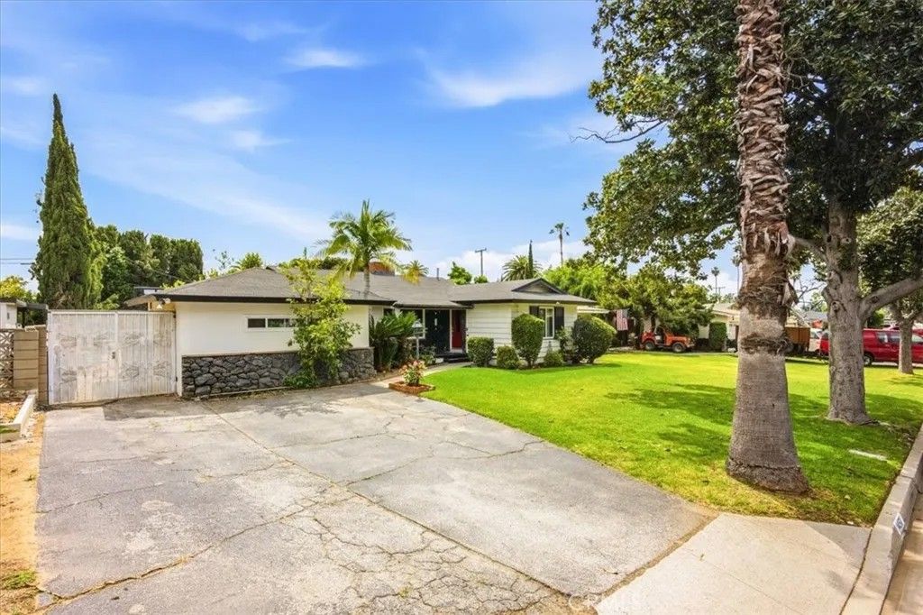 Photo of 1450 E Pioneer Dr, West Covina, CA 91791 (MLS # CV26062172)