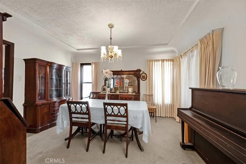 1847 W 68th