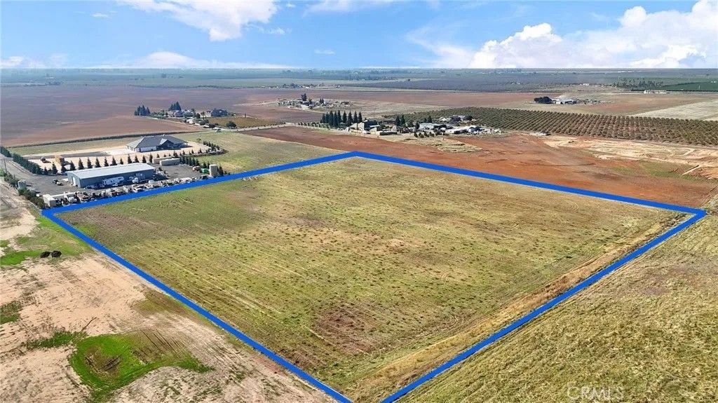 Photo of 999 Avenue 20 1/2, Madera, CA 93638 (MLS # MD25252063)