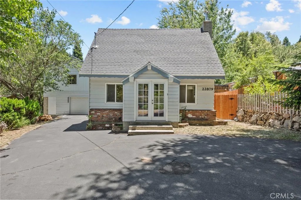 22879 Juniper Lane