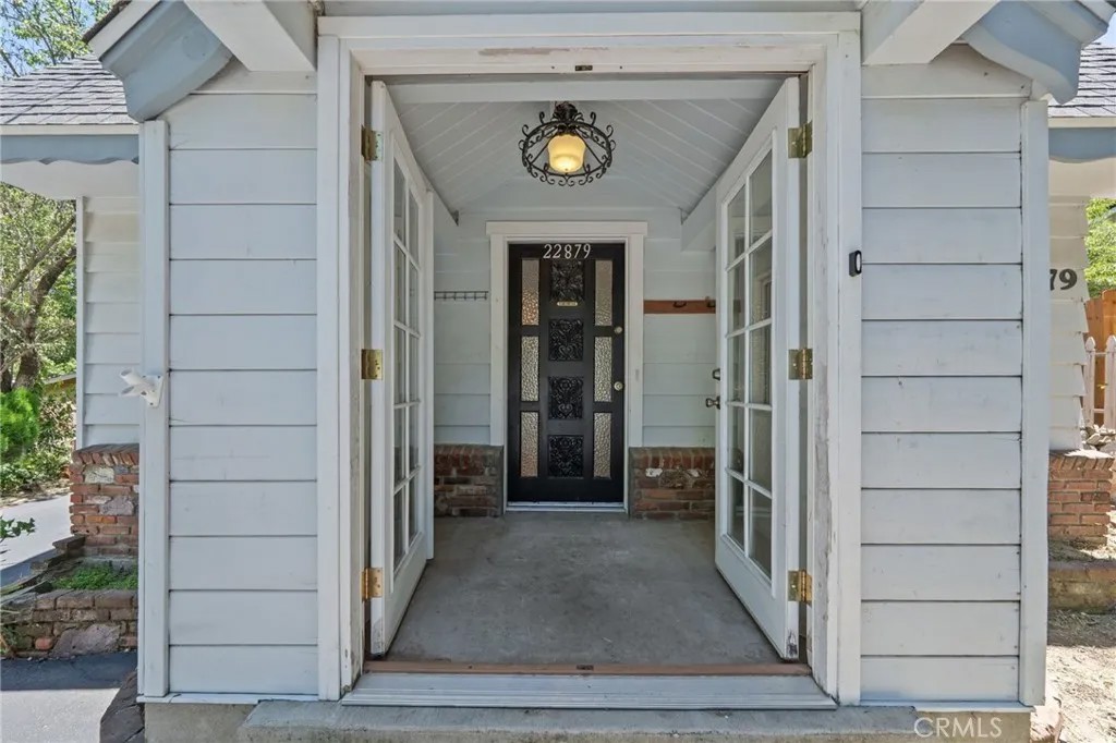 22879 Juniper Lane