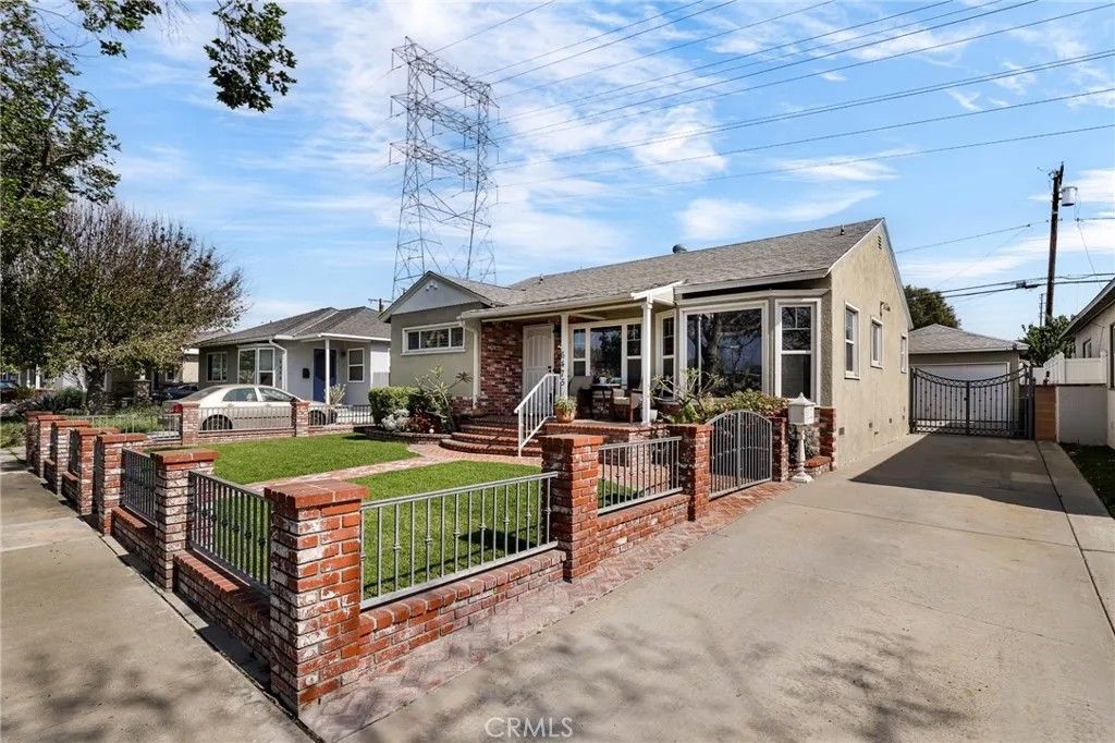 Photo of 6475 Turnergrove Drive, Lakewood, CA 90713 (MLS # SB26062582)