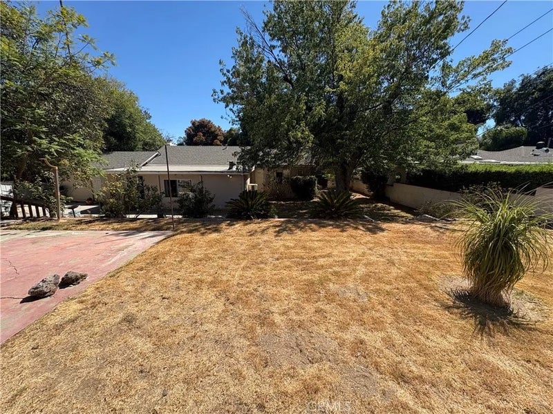 1220 W Marshall