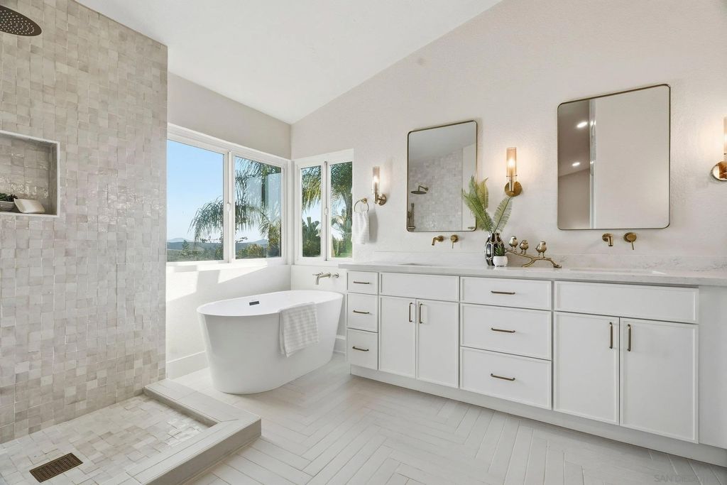 Photo of 10747 Birch Bluff Ave, San Diego, CA 92131 (MLS # 260010476)