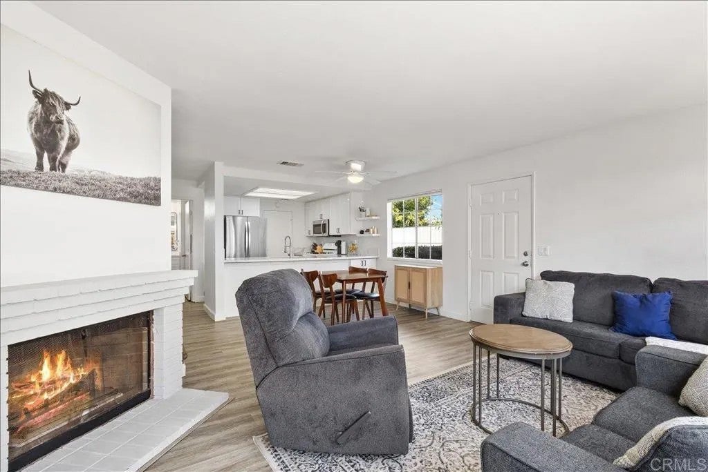 1465 E Lexington Avenue 10A