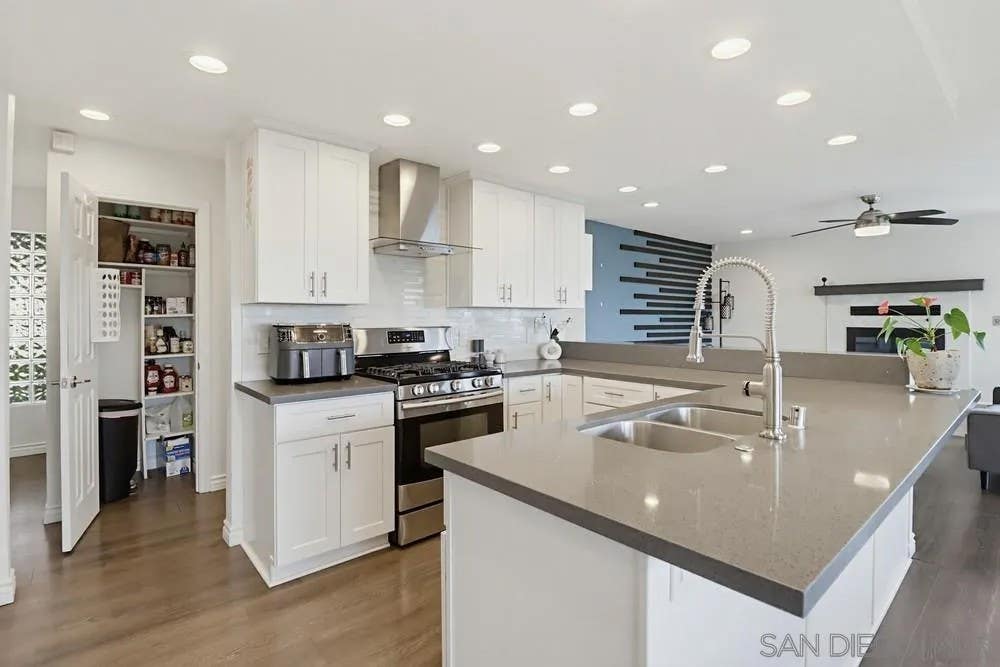 Photo of 1033 Loma Portal, El Cajon, CA 92020 (MLS # 260015377)